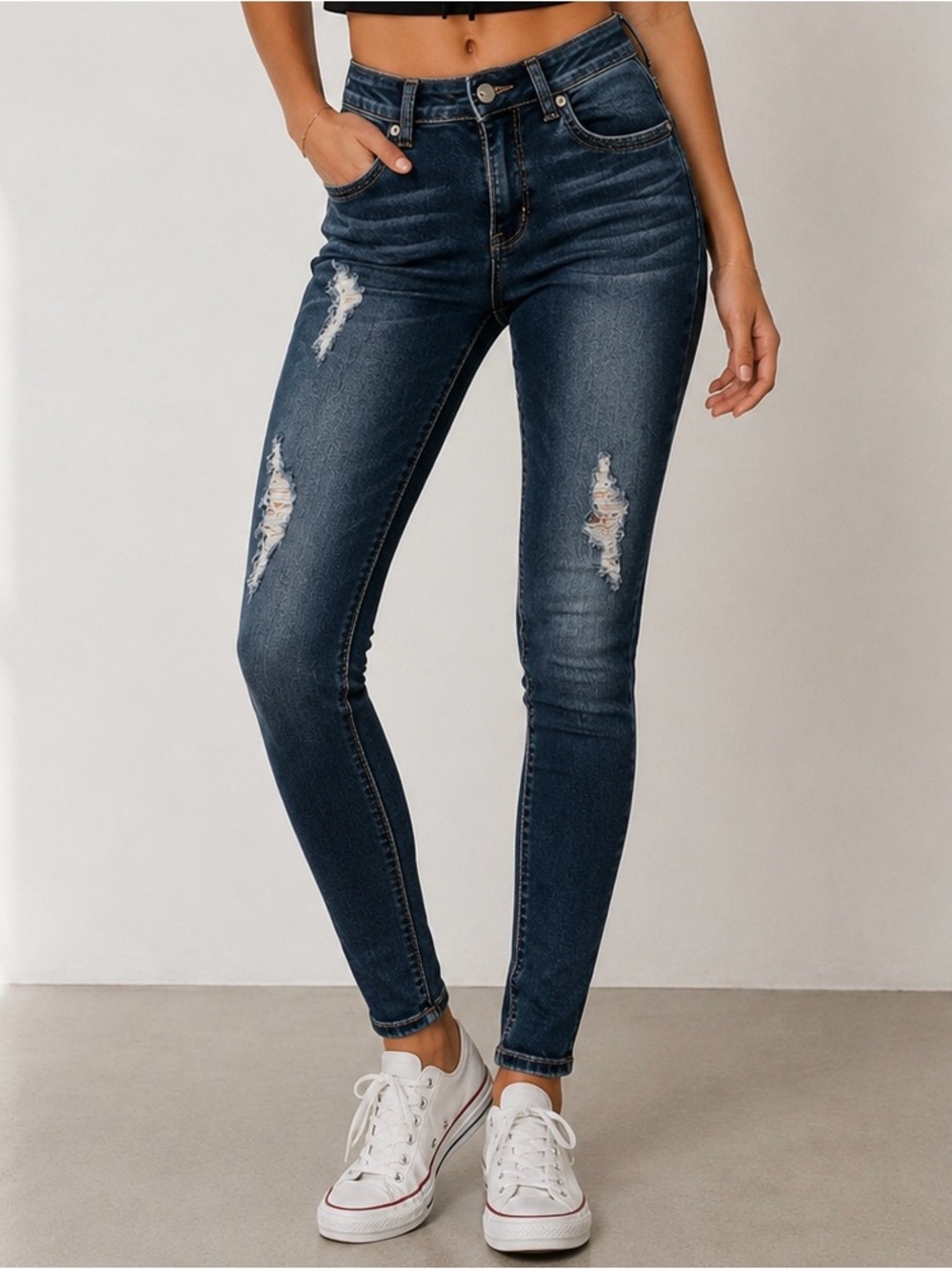 YMI WannaBettaButt Skinny Jeans Y2K Dark Wash Distressed Embroidered Size 3